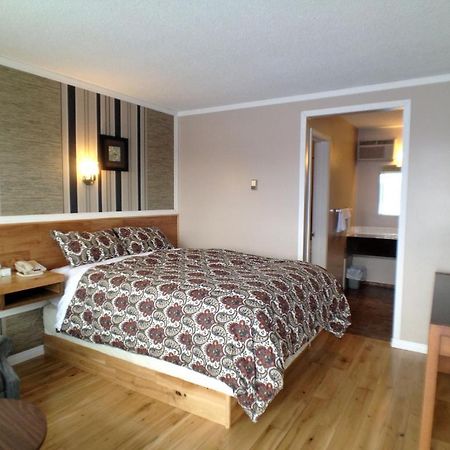 Galaxy Motel St. Paul Экстерьер фото