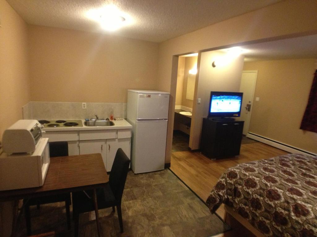 Galaxy Motel St. Paul Экстерьер фото